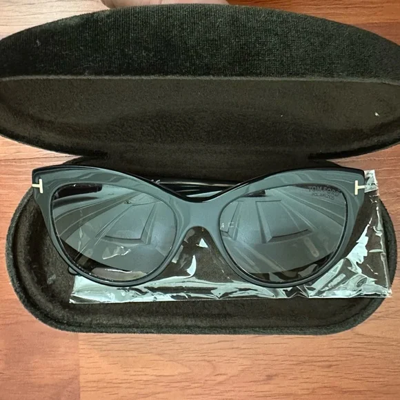 WEEKEND SALE ❗️Tom Ford polarize sunglasses - Picture 2 of 6